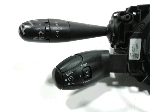Steering wheel controls PEUGEOT 5008 (0U_, 0E_) 2.0 HDi 150 / BlueHDi 150 | BP28226975E15 