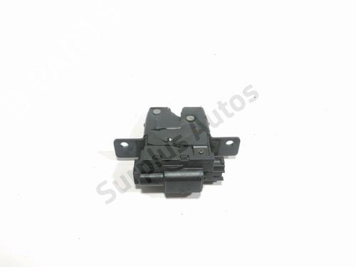 tailgate-lock-renault-clio-iii-br01-cr01-2005-2006-2007-2008-2009-2010-2011-2012-2013-2014-29859422 main image