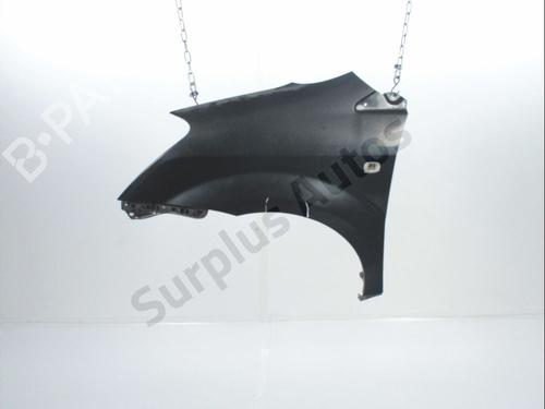 Used Left front fenders TOYOTA COROLLA Verso (ZER_, ZZE12_, R1_) 1.8 (ZNR11_, ZNR11R) (129 hp) 28236108