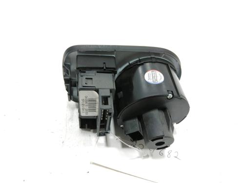 Headlight switch SEAT LEON (1P1) 1.9 TDI | BP30990390I24 - Image 2