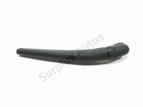 Used Rear windshield wiper arm LANCIA YPSILON (843_) 1.3 D Multijet (843.AXF11, 843.AXF1A, 843.AXM11,... (75 hp) 28271403