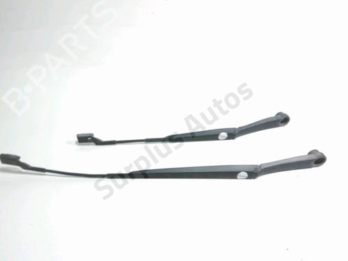 Used Front windshield wiper arm Front windshield wiper arm KIA VENGA (YN) 1.6 CRDi 115 (116 hp) 34416858 34416858