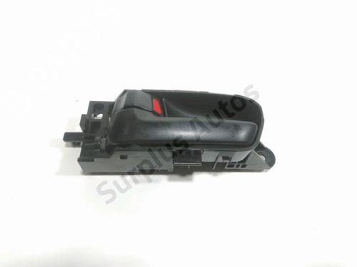 Used Front left interior door handle SUZUKI GRAND VITARA II (JT, TE, TD) 1.9 DDiS All-wheel Drive (JT419, TD44, JB419WD, JB419XD,... (129 hp) 28243277