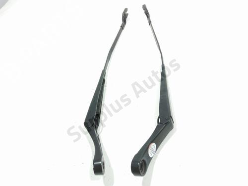 Used Front windshield wiper arm Front windshield wiper arm 30087433 30087433