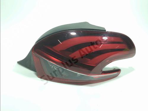 Højre baglygte PEUGEOT 208 I (CA_, CC_) 1.2 VTI 82 (82 hp) 31636066