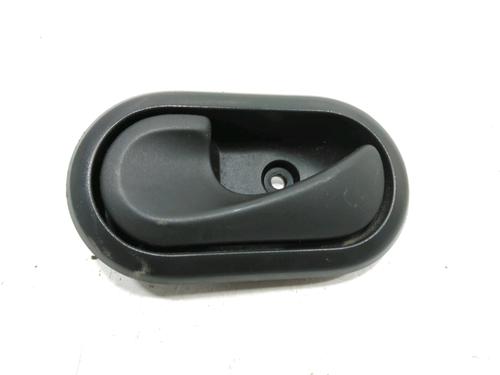 Used Rear left interior door handle DACIA SANDERO 1.4 MPI LPG (72 hp) 31000000