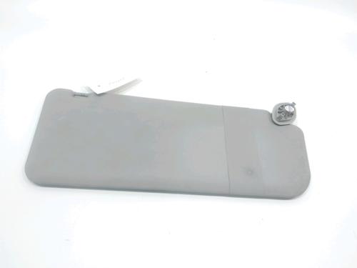 Used Right sun visor Right sun visor 31002444 31002444