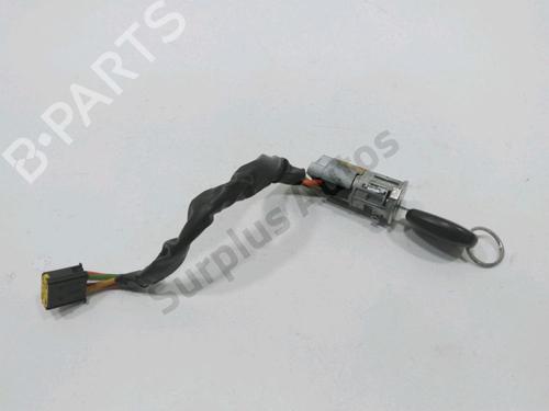Clé de contact DACIA LOGAN MCV (KS_) 1.5 dCi (KS0W) (86 hp) 30987334