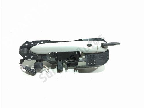 front-left-exterior-door-handle-renault-megane-iii-hatchback-bz01_-b3_-2008-32514493 main image