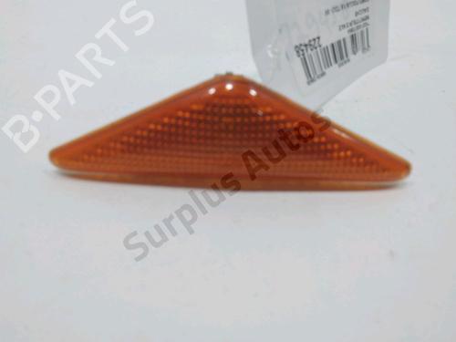 Used Left side indicator FORD FOCUS I (DAW, DBW) 1.8 TDCi (115 hp) 31005563