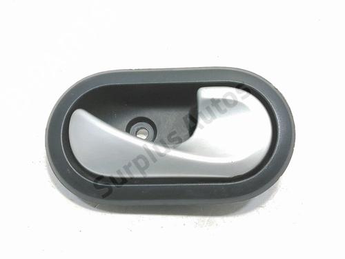 Used Rear right interior door handle Rear right interior door handle 38981413 38981413