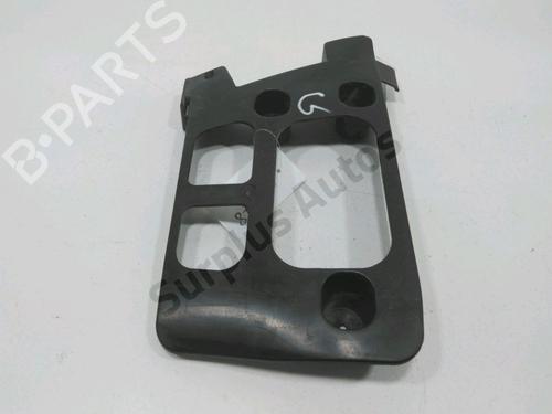 Used Rear bumper bracket PEUGEOT 407 (6D_) 2.0 HDi 135 (6DRHRH, 6DRHRE, 6DRHRG, 6DRHRJ) (136 hp) 31001260