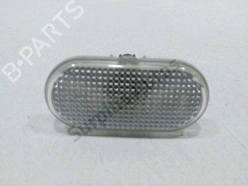 Pisca lateral direito RENAULT TWINGO II (CN0_) 1.5 dCi 90 (86 hp) 31180943