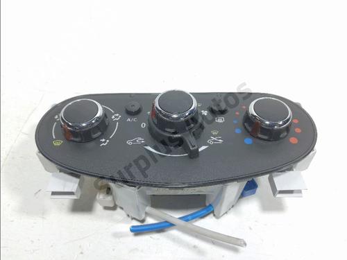 climate-control-dacia-duster-hs_-2010-2011-2012-2013-2014-2015-2016-2017-2018-39259964 main image