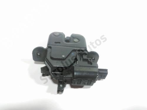 Used Tailgate lock RENAULT MEGANE CC (EZ0/1_) 1.9 dCi (EZ0J, EZ1S) (131 hp) 28288022