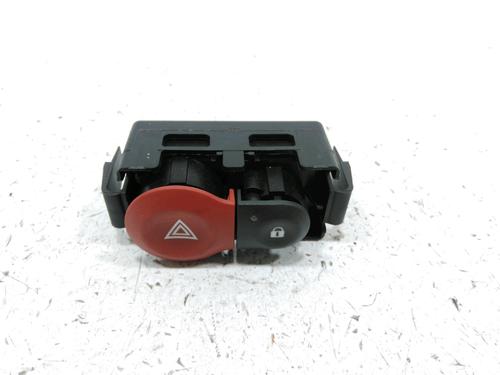 warning-switch-renault-clio-iii-br01-cr01-2005-2006-2007-2008-2009-2010-2011-2012-2013-2014-30989923 main image