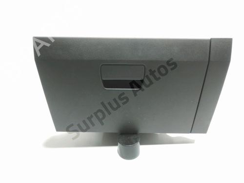 Used Glove box DACIA SANDERO III 1.0 SCe 65 (67 hp) 28231428