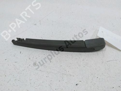 Used Rear windshield wiper arm TOYOTA COROLLA Verso (ZER_, ZZE12_, R1_) 2.2 D-4D (AUR10_, AUR10R) (136 hp) 31007386