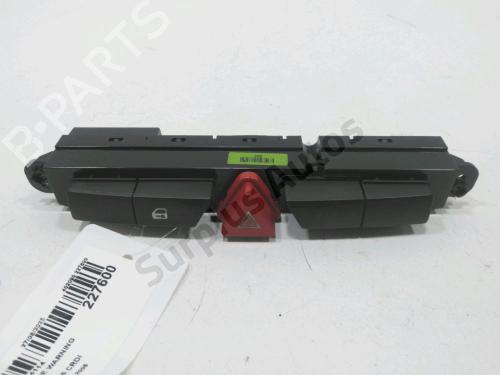 Used Warning switch Warning switch KIA CEE'D Hatchback (ED) 1.6 CRDi 115 (115 hp) 37768404 37768404