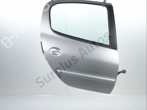 Used Right rear door PEUGEOT 206 Hatchback (2A/C) 1.4 HDi eco 70 (68 hp) 32334602