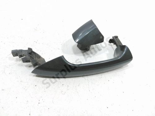 rear-left-exterior-door-handle-mercedes-benz-c-class-w204-2007-2008-2009-2010-2011-2012-2013-2014-2015-37779591 main image