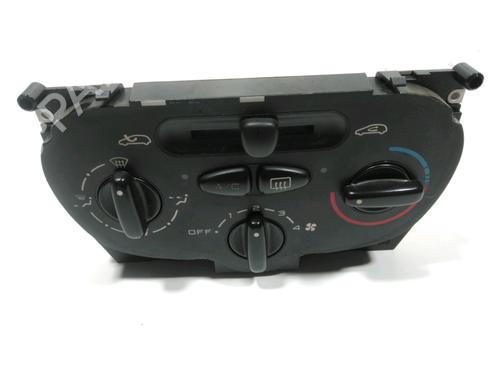 AC-Styringsenhed/Manøvreenhed PEUGEOT 206 Hatchback (2A/C) 1.4 i (75 hp) 28227801