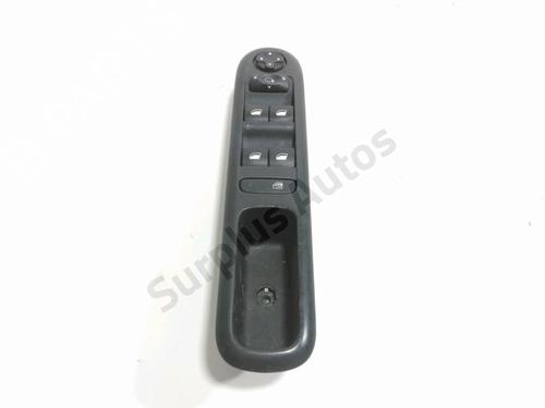 Venstre fortil elrude kontakt Venstre fortil elrude kontakt PEUGEOT 3008 I MPV (0U_) 1.6 BlueHDi 120 (120 hp) 39765483 39765483