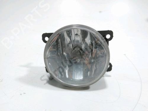 right-front-fog-light-citroen-c4-cactus-2014-37628282 main image