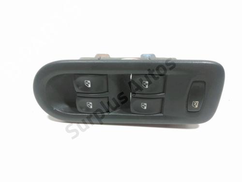 Used Left front window switch RENAULT CLIO III Grandtour (KR0/1_) 1.5 dCi (KR0F) (86 hp) 30269357