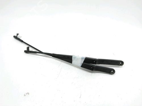 Used Front windshield wiper arm SKODA OCTAVIA II (1Z3) 1.6 TDI (105 hp) 31007637