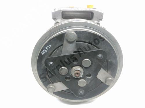 Compresseur AC FORD FIESTA V (JH_, JD_) 1.4 TDCi (68 hp) 31868126