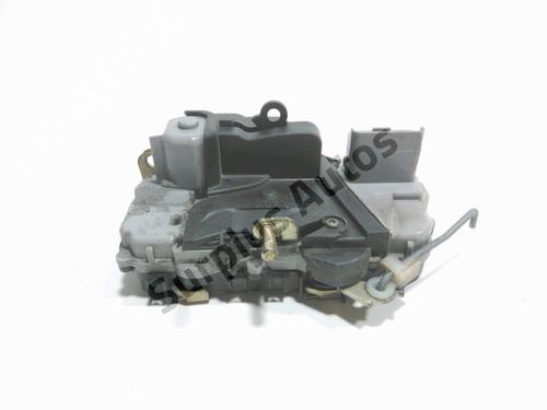 Serratura anteriore sinistra Serratura anteriore sinistra CITROËN XSARA PICASSO (N68) 2.0 HDi (90 hp) 39706600 39706600