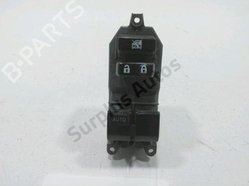 Used Left front window switch TOYOTA YARIS (_P13_) 1.4 D (NLP130_, NLP130) (90 hp) 30999201