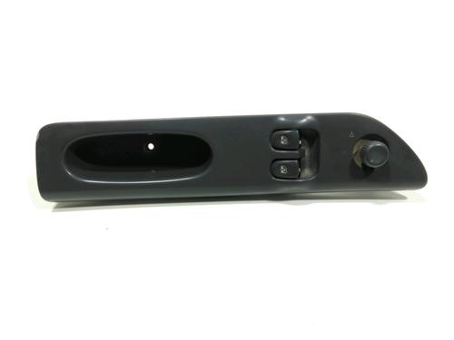 Used Left front window switch RENAULT ESPACE III (JE0_) 2.2 12V TD (JE0E, JE0H, JE0P) (113 hp) 28249186