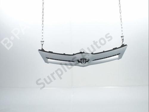 Used Grille TOYOTA COROLLA Verso (ZER_, ZZE12_, R1_) 2.2 D-4D (AUR10_, AUR10R) (136 hp) 28235500