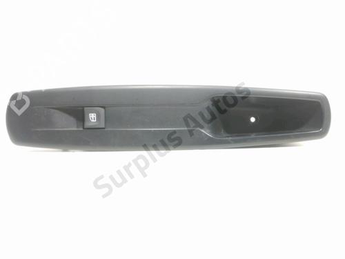 Used Right front window switch Right front window switch RENAULT MEGANE III Grandtour (KZ0/1) 1.5 dCi (KZ09, KZ0D, KZ1G, KZ29, KZ14, KZ1W, KZ10, KZ1F,... (110 hp) 28238723 28238723