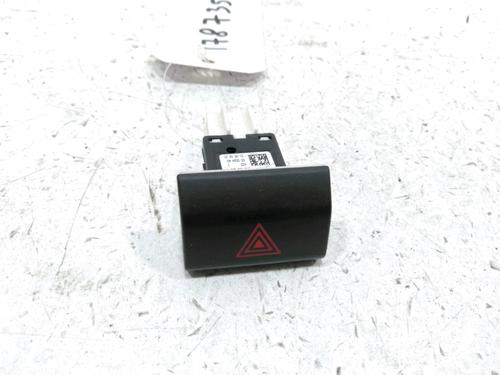 Used Warning switch Warning switch SKODA SUPERB II (3T4) 2.0 TDI (140 hp) 30989905 30989905