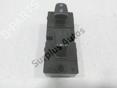Used Right front window switch NISSAN JUKE (F15) 1.5 dCi (110 hp) 30994143