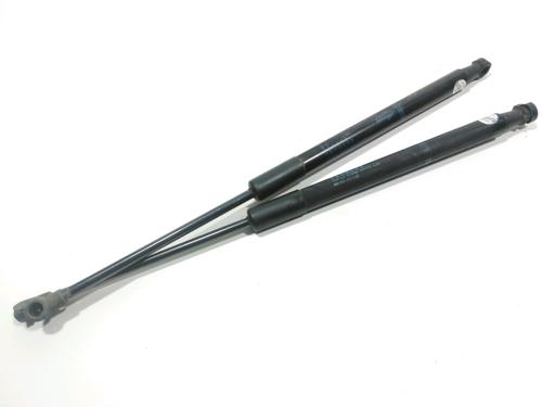 Tailgate lift support TOYOTA YARIS (_P13_) 1.4 D (NLP130_, NLP130) | BP28261179C138 