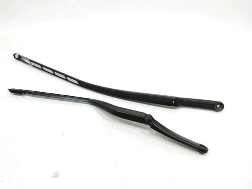 Used Front windshield wiper arm AUDI A3 (8P1) 2.0 TDI 16V (140 hp) 31007624