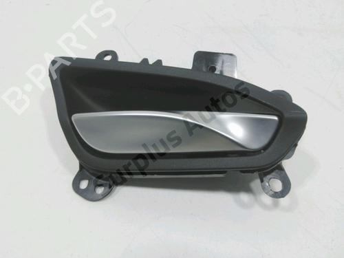 Højre bagtil invendig håndtag Højre bagtil invendig håndtag BMW 1 (F20) 116 d (116 hp) 33949930 33949930