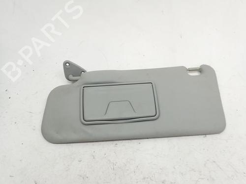 Used Right sun visor Right sun visor 31002288 31002288