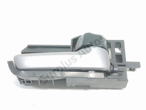 Used Rear right interior door handle Rear right interior door handle 39260388 39260388