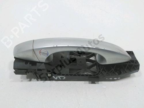 front-right-exterior-door-handle-vw-golf-vii-5g1-bq1-be1-be2-2012-2013-2014-2015-2016-2017-2018-2019-2020-2021-31180770 main image