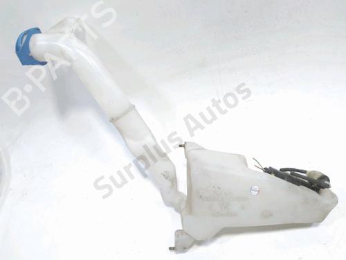 Used Windscreen washer tank Windscreen washer tank 38261472 38261472