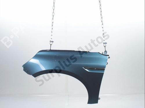left-front-fenders-renault-megane-iv-hatchback-b9amn_-2015-33333638 main image