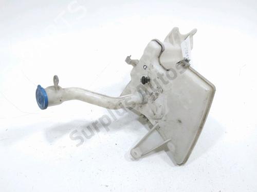 Used Windscreen washer tank TOYOTA AURIS (_E15_) 2.0 D-4D (ADE150_, ADE150R) (126 hp) 31008845