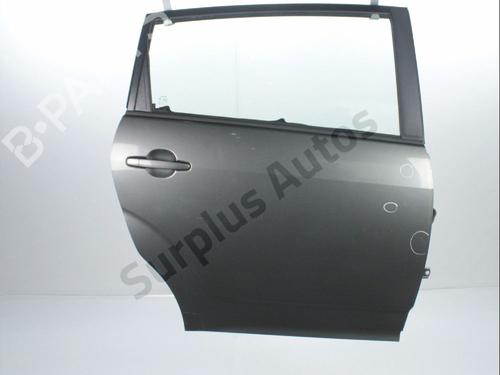 Used Right rear door TOYOTA COROLLA Verso (ZER_, ZZE12_, R1_) 2.2 D-4D (AUR10_, AUR10R) (136 hp) 28253109