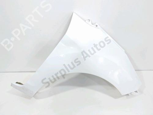 Used Right front fenders Right front fenders 36764732 36764732