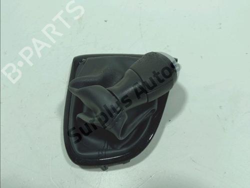 Used Shift knob Shift knob RENAULT CLIO IV (BH_) 0.9 TCe 90 (BHNF, BHMA, BHMH, BHJK, BHJR) (90 hp) 33111895 33111895